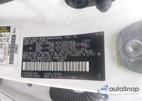 2010 Toyota Tundra Grade 5.7L V8 z USA, uszkodzony, nr VIN 5TFUY5F19AX118144